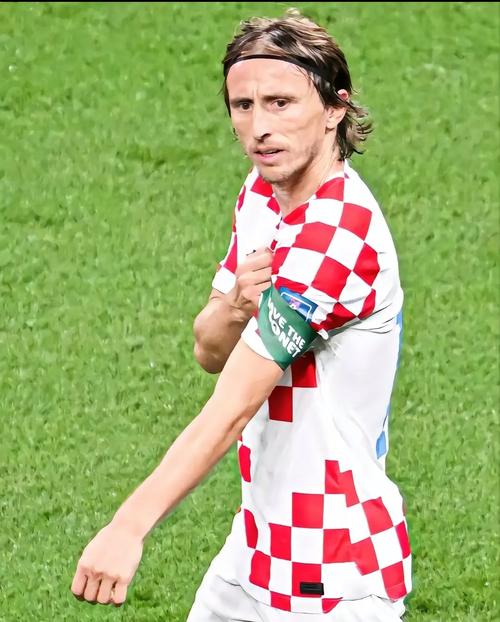 38岁传奇要退役？迈阿密夺冠夜藏悬念！老板亲承苏亚雷斯去留